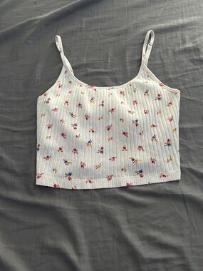 Old Navy White Ribbed Floral Cropped Cami